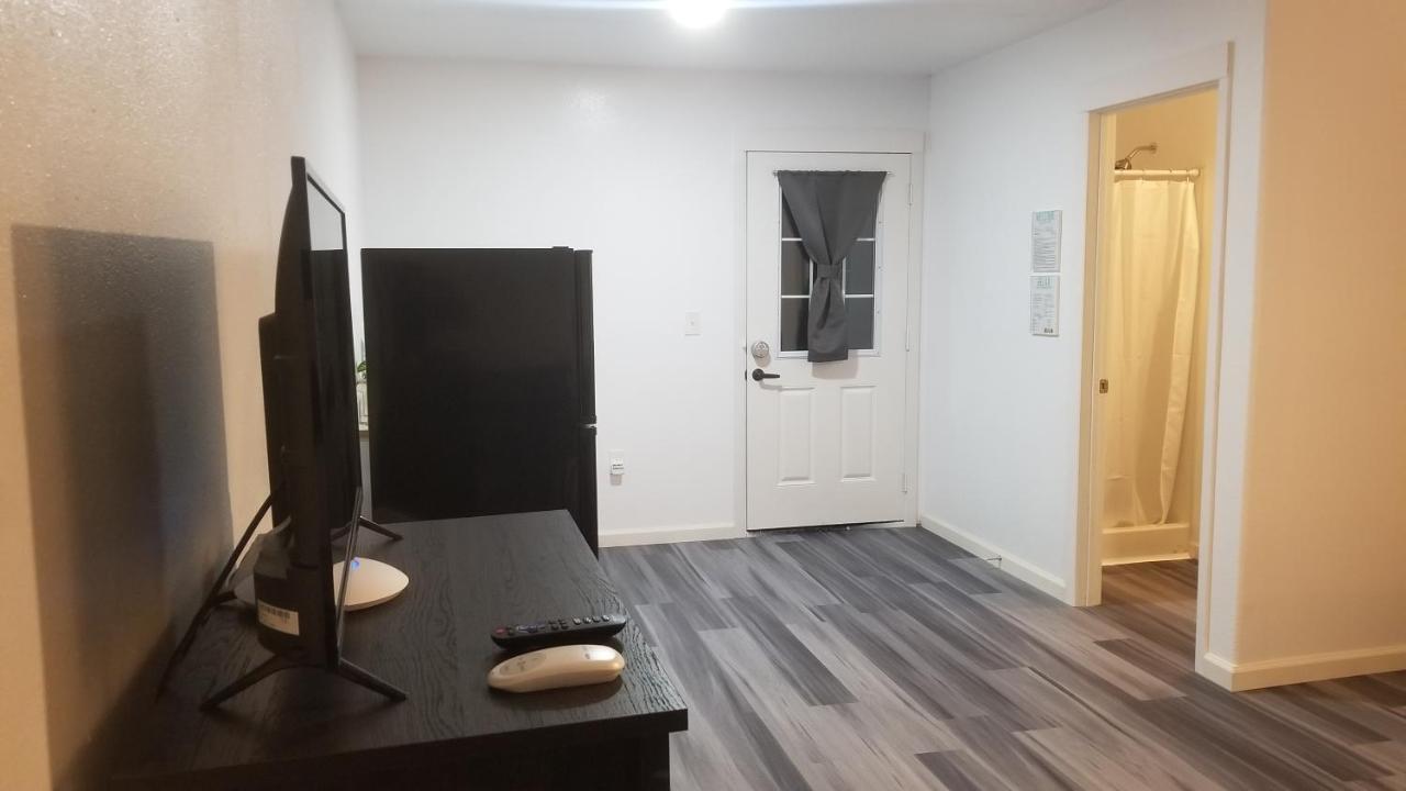 #4 New! Cozy Private Studio! Self Checkin Studio Apt Кио Экстерьер фото